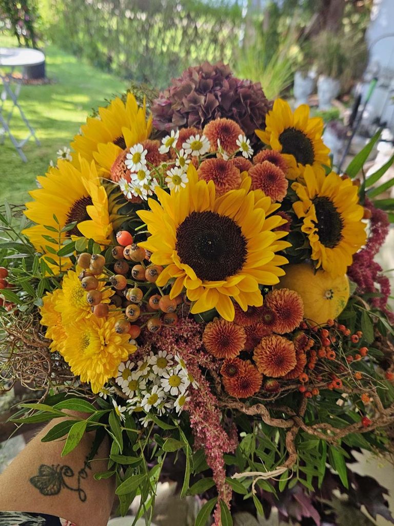 Strauss mit Sonnenblumen